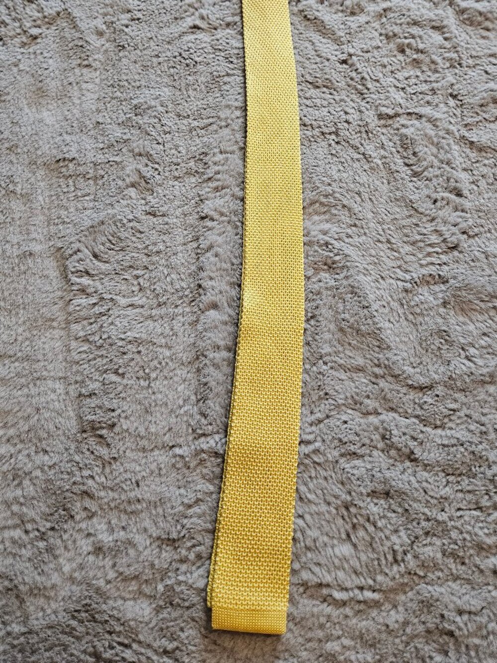 The Tie Bar yellow knit tie